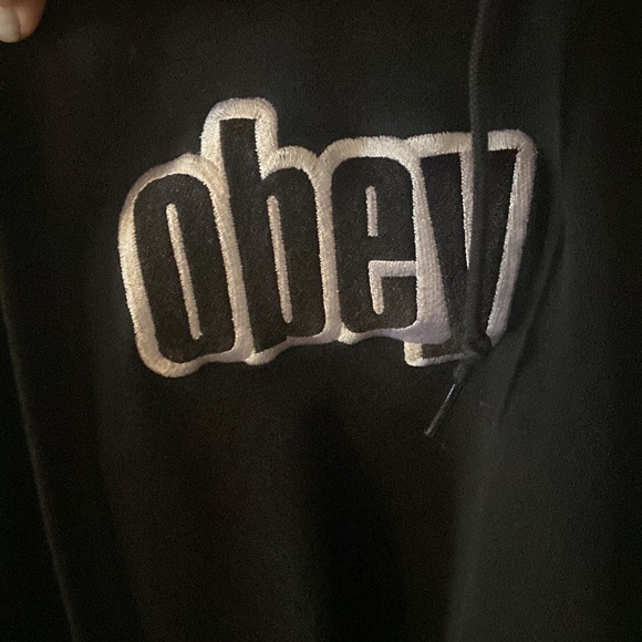 Obey Crop Hoody - Picture 2 of 3